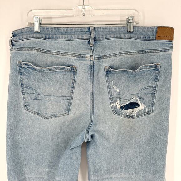 AE American Eagle Strigid Low Rise Baggy Wide Leg Distressed Light Wash Size 18S - Picture 12 of 16